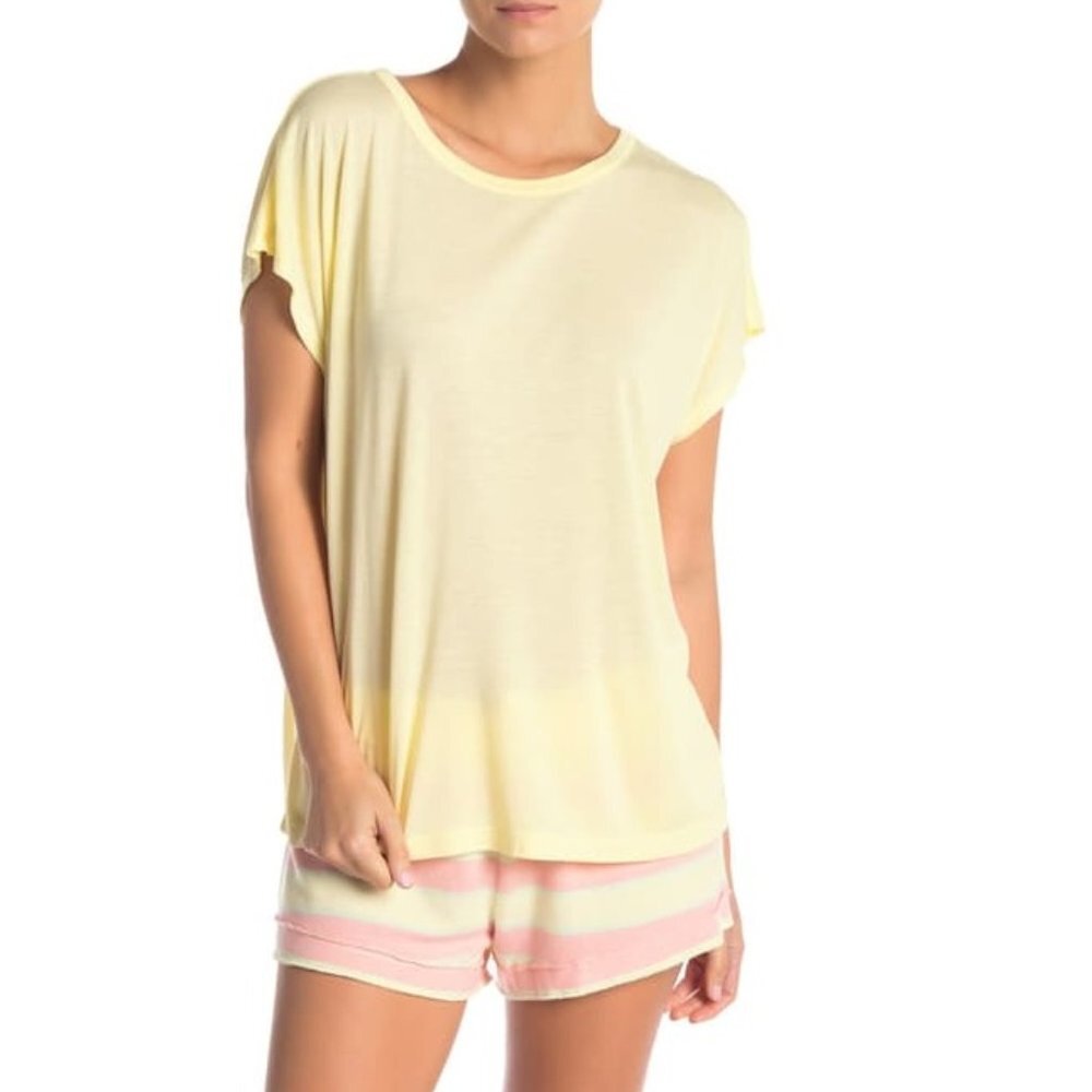 🎁 Free Press Chloe Retro T-shirt